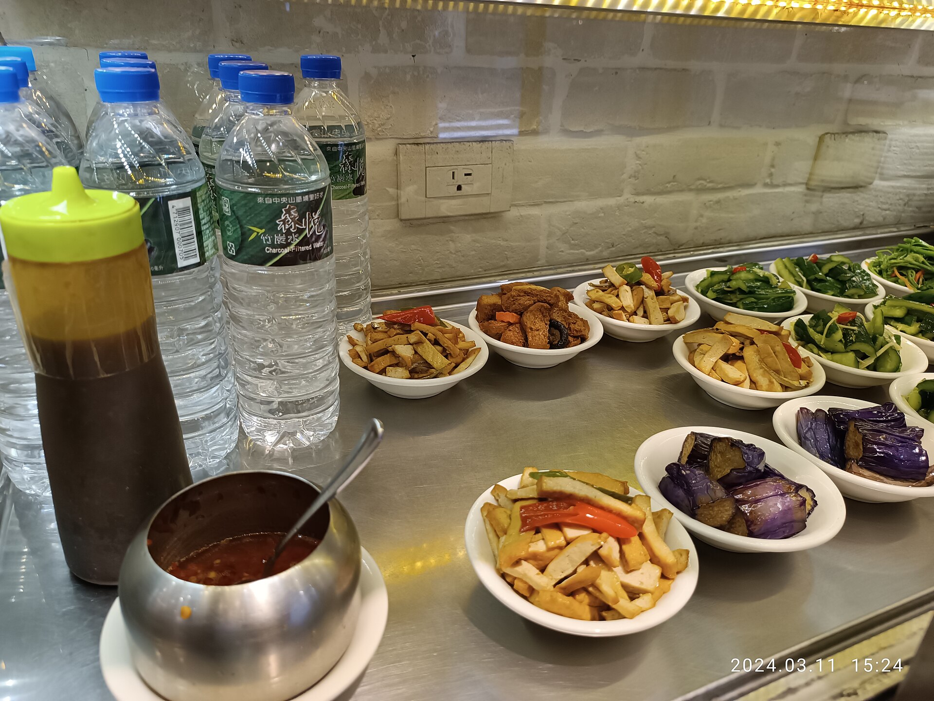 台南必吃：牛肉湯、擔仔麵、碗粿等在地小吃巡禮