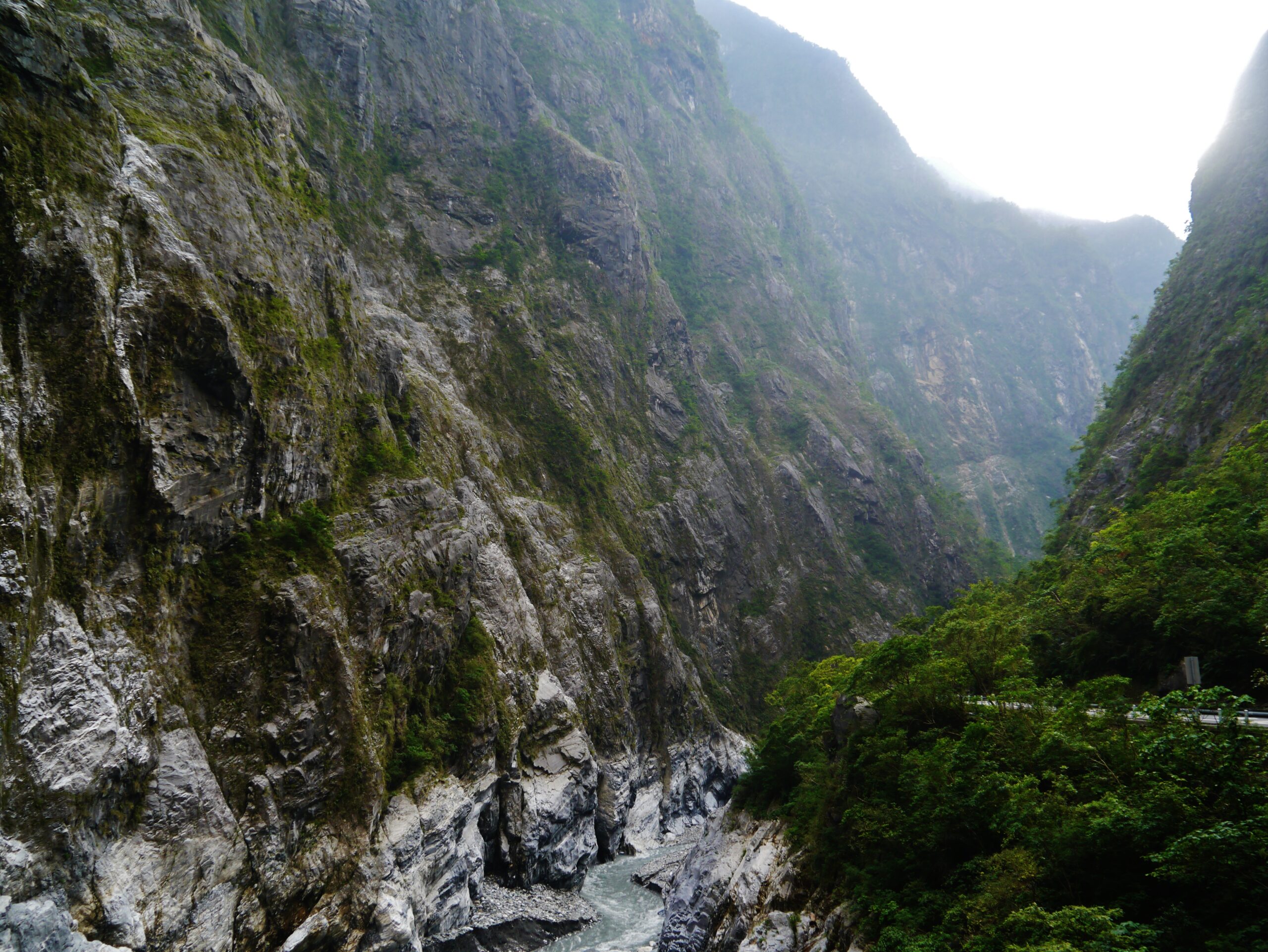 台湾最佳旅游季节：梅雨、台风、冬季季风与地区差异